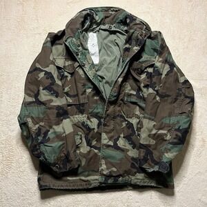 U.S. Military M65 Field Jacket W/ Liner Small Short Woodland Camo Cold Vintage